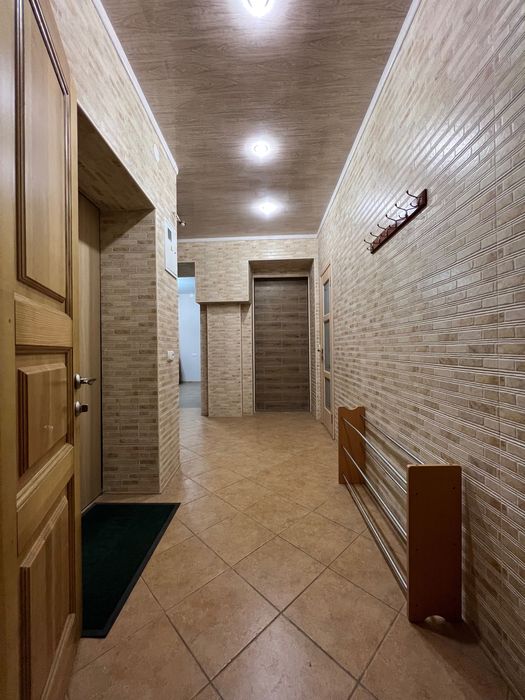 Снимите двухкомнатную квартиру в Центре, проспект Дмитра Яворницького