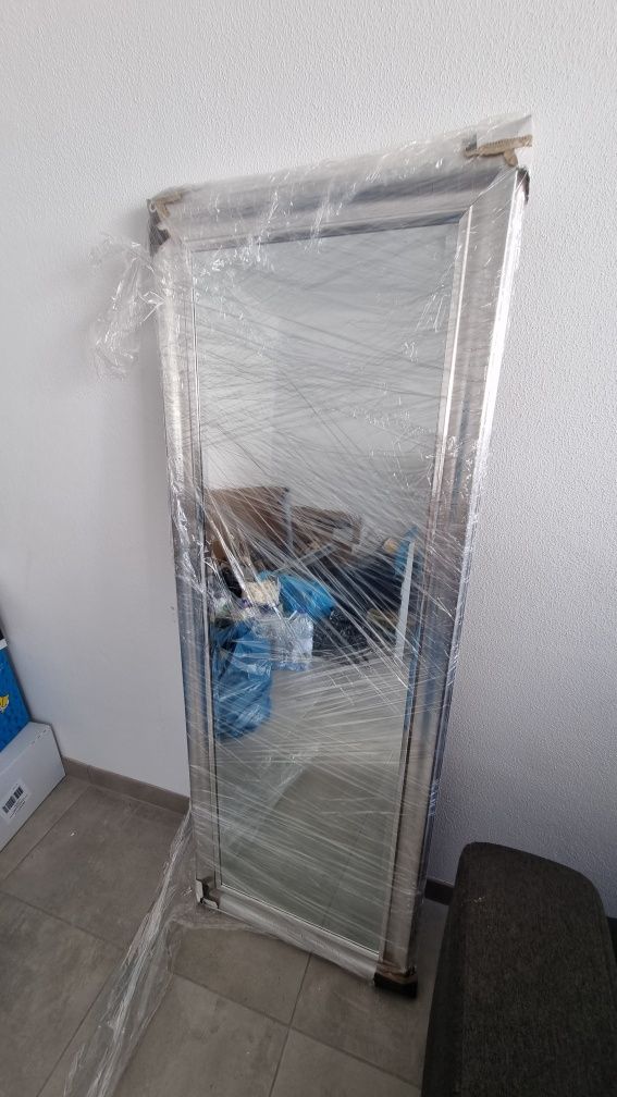 Vendo espelho com moldura 1.68m de altura e 60cm de largura