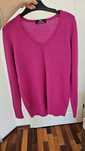 Wiosenny fuksjowy sweterek pure merino wool