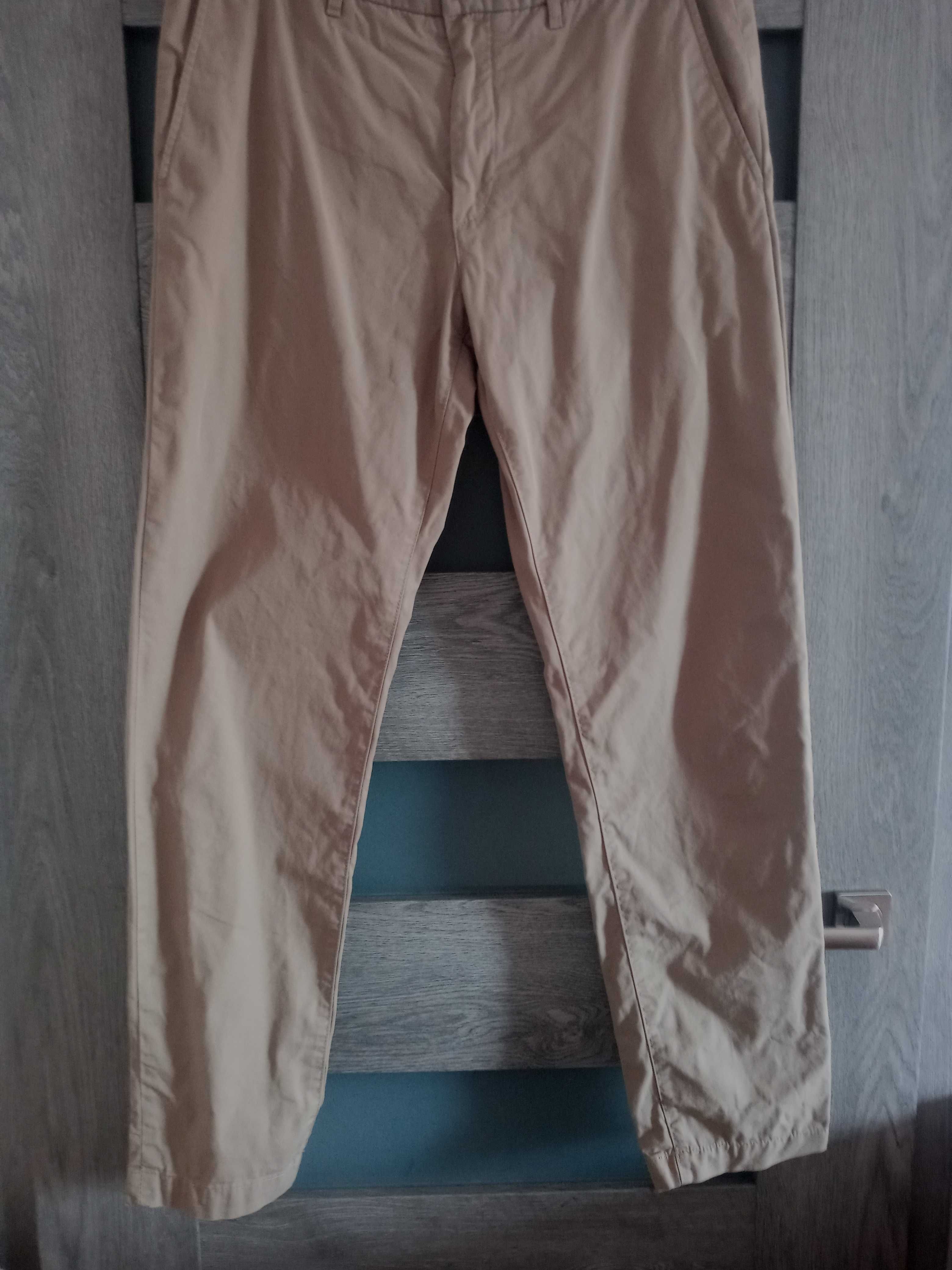 H&M L.O.G.G. beżowe spodnie chinosy camel slim fit 34