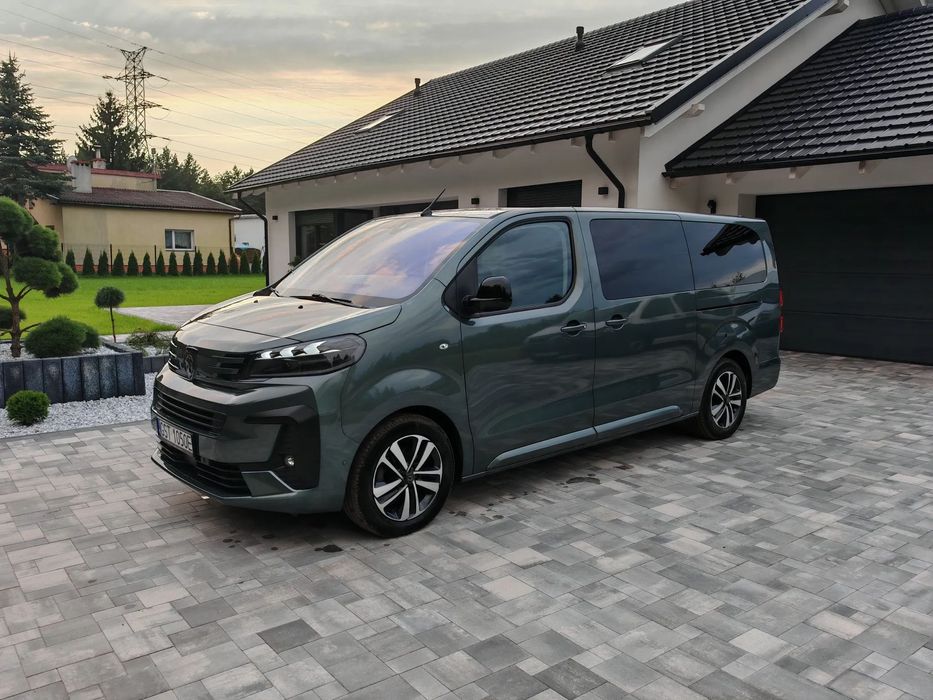 Peugeot Traveller 8 osobowy bus FV23% 2.0hdi 180KM to samo Toyota proace FV23