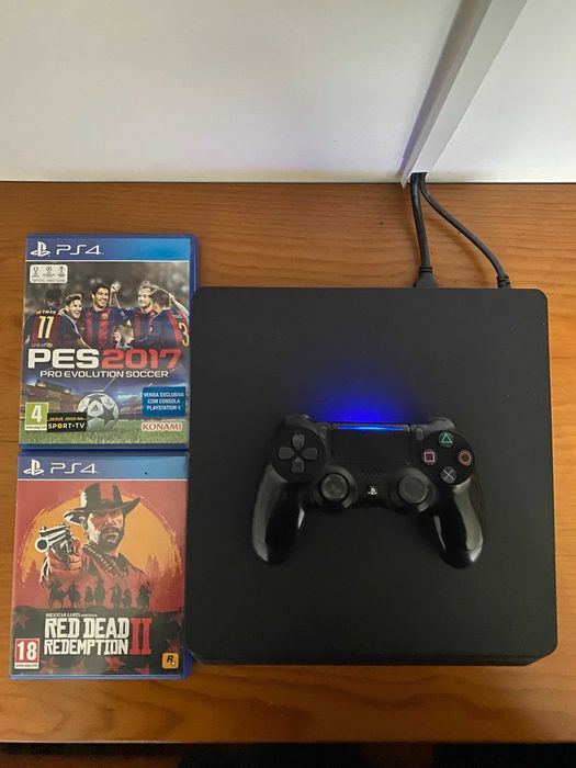 PlayStation 4 500GB + 2 Jogos + Comando Original - Tudo a funcionar!
