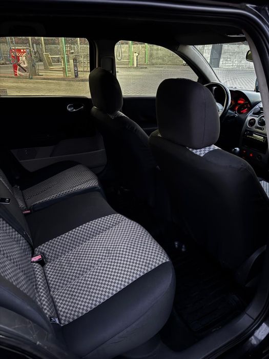Renault Megane || 2004 1.5 dci