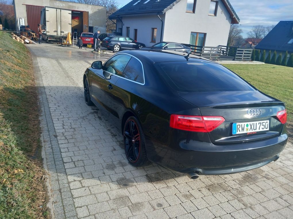 Audi A5 S-line 2.7tdi 190ps 8biegów bixenon navi Alu 19 full okazja