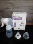 Laktator ręczny breast pump