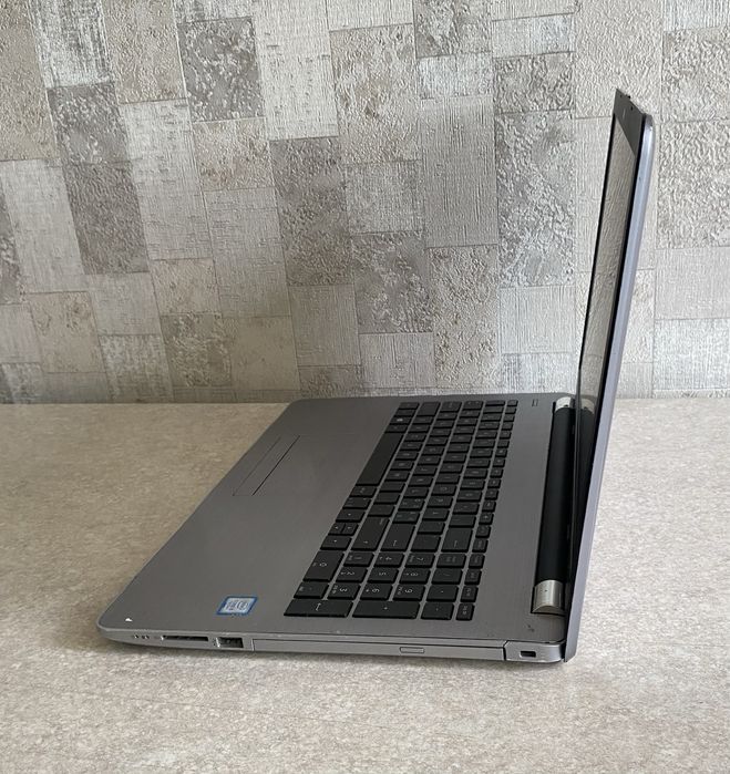 HP 250 G6 15.6" 8/128GB SSD i5-7200/ ідеальний для навчання/ FullHD