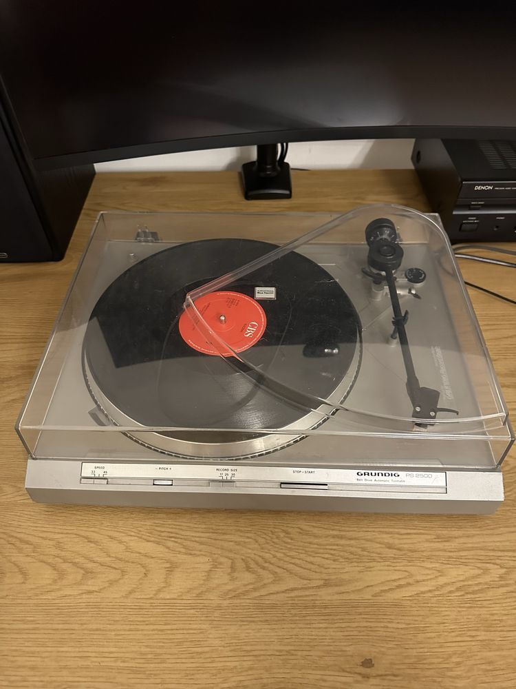 Вініловий програвач Grundig PS 2500