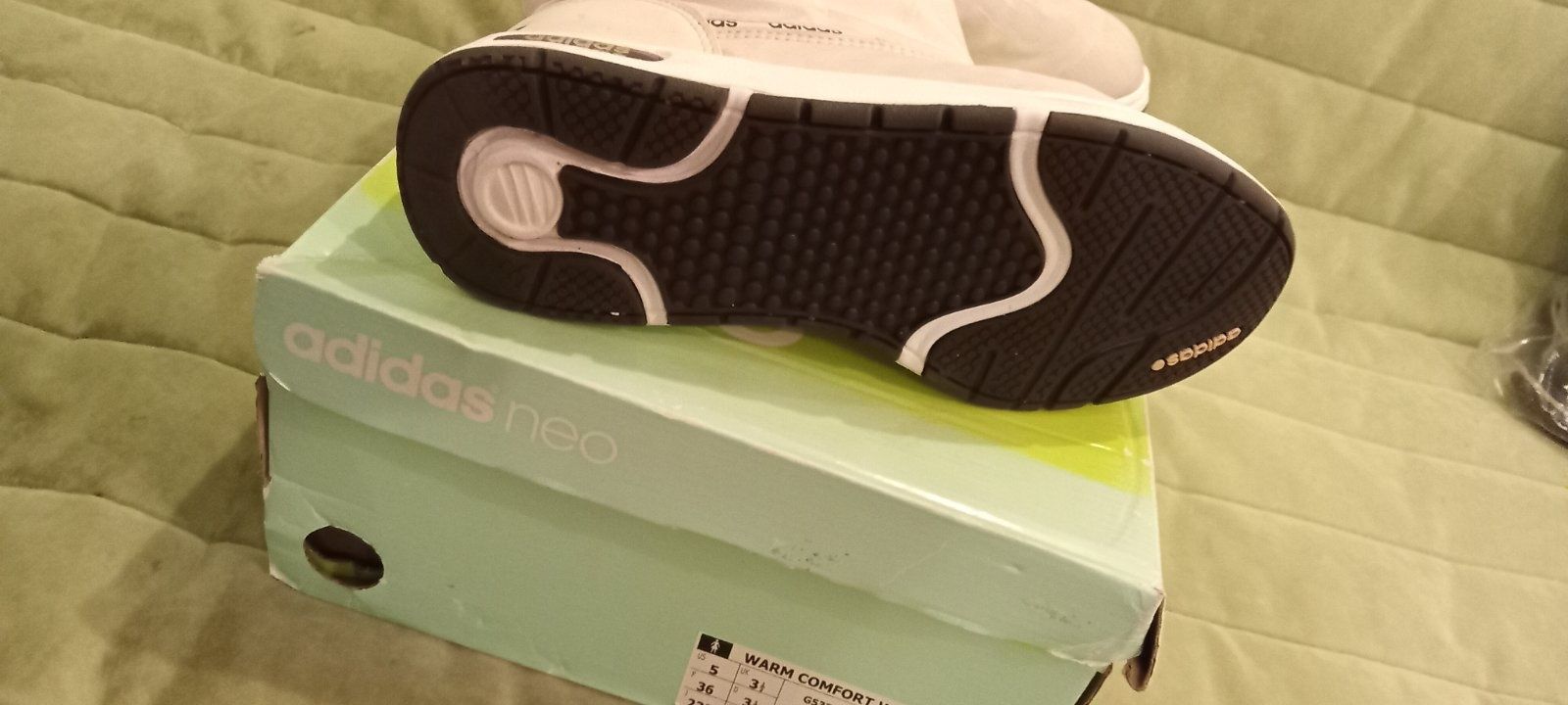 Жіночі зимові чоботи сапоги дутікі Adidas Warm comfort 36р