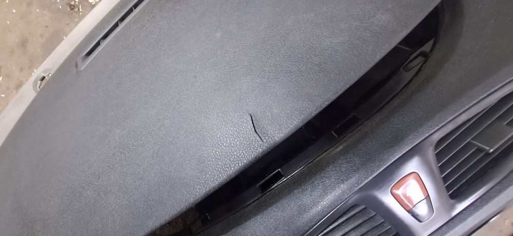 Торпедо, передня панель салона Renault Scenic III (2009-2016) 10121740