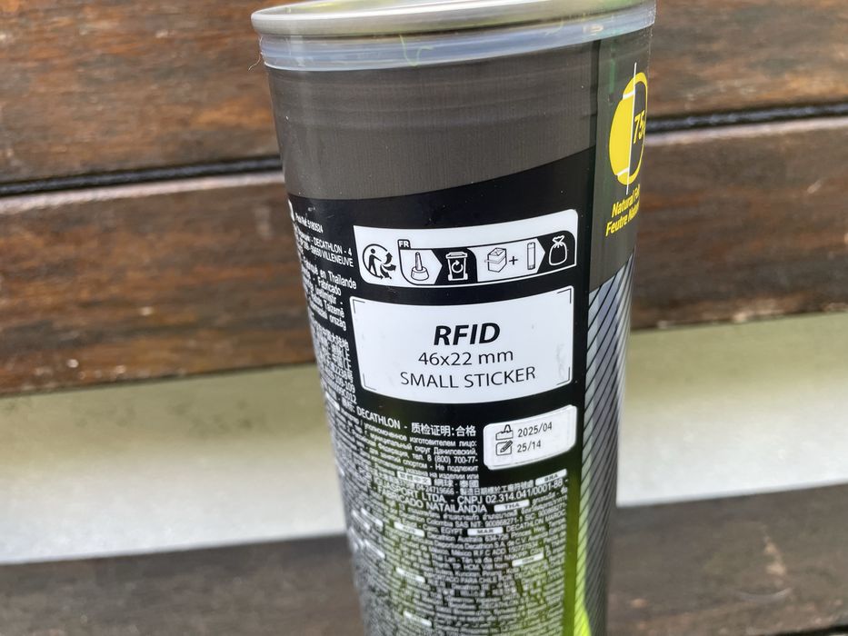 Vendo 2 tubos de bolas de tennis e padle