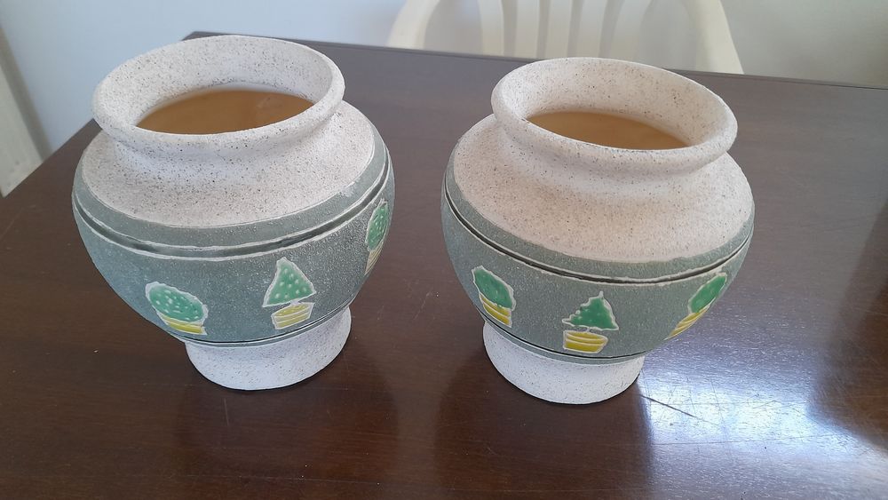 Conjunto de 2 jarras decorativas