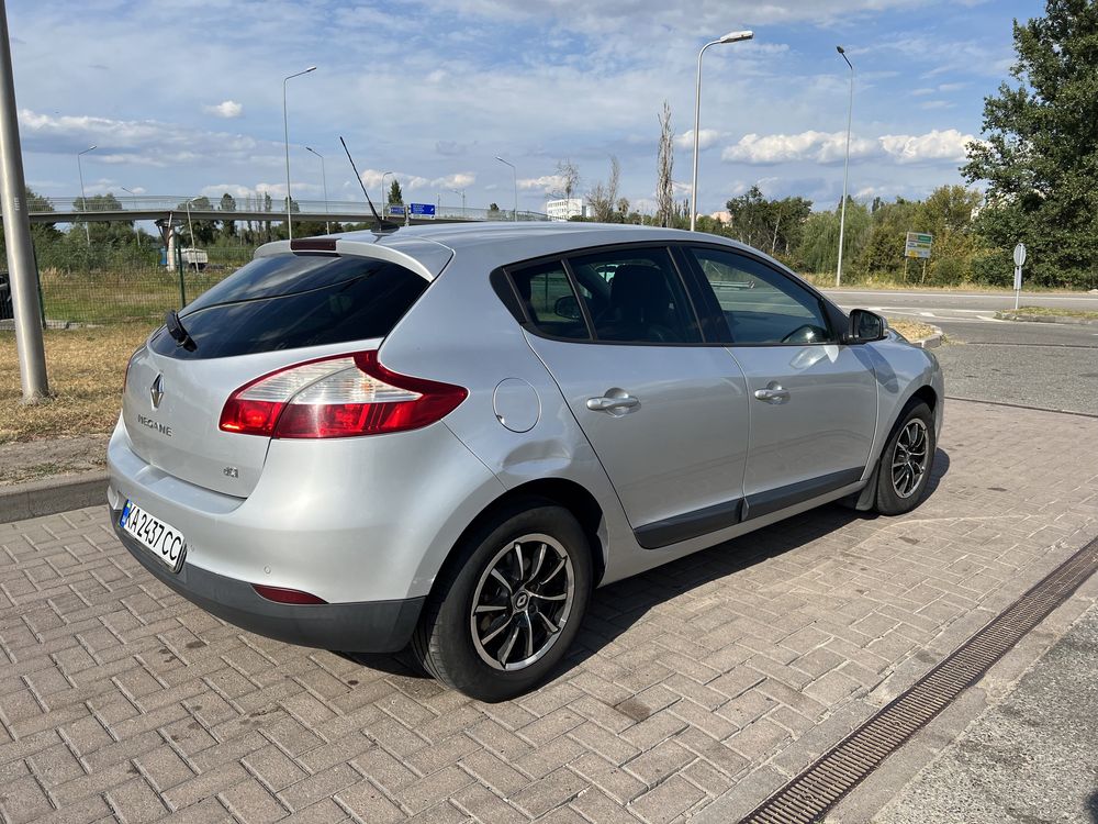 Renault megane 1.5 безлючевой доступ