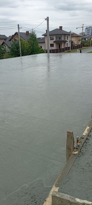 Мурівка. Моноліт. Паркан