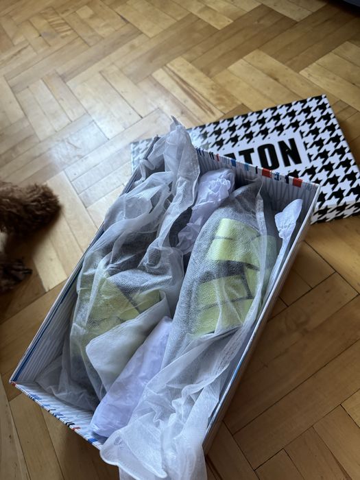 Шкіряні шльопанці