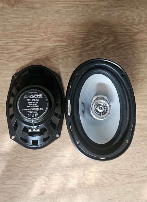 Duas Colunas Alpine Carro