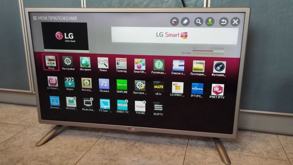 Smart телевизор LG 32" FullHD