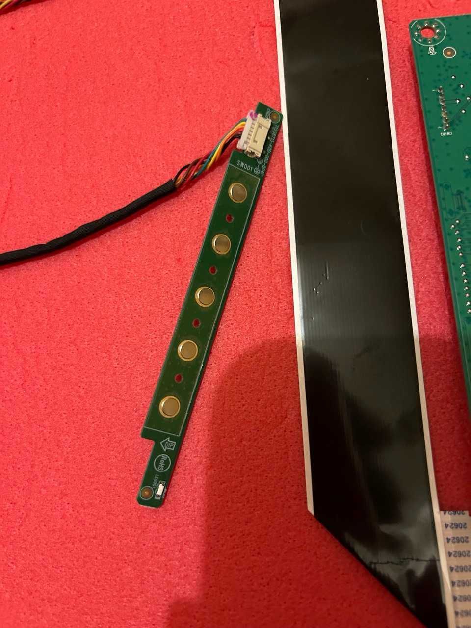 Комплектуючі деталі від монітору Philips 243V7Q