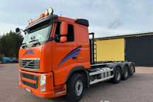 Volvo FH 8x4 hakowiec