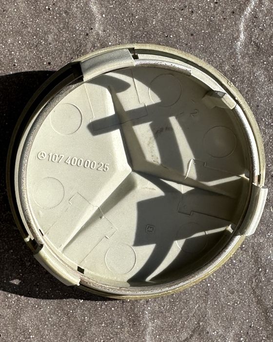 Mercedes 126 123 114 центральні ковпачки 1074000025 діаметр 80mm