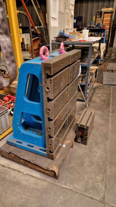 Kątowniki ustawcze typ STW - 2szt