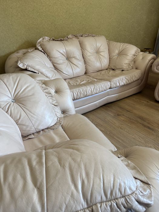 Продам шкіряний коплект Benelux Group: диван + 2 крісла | шкіра | беж