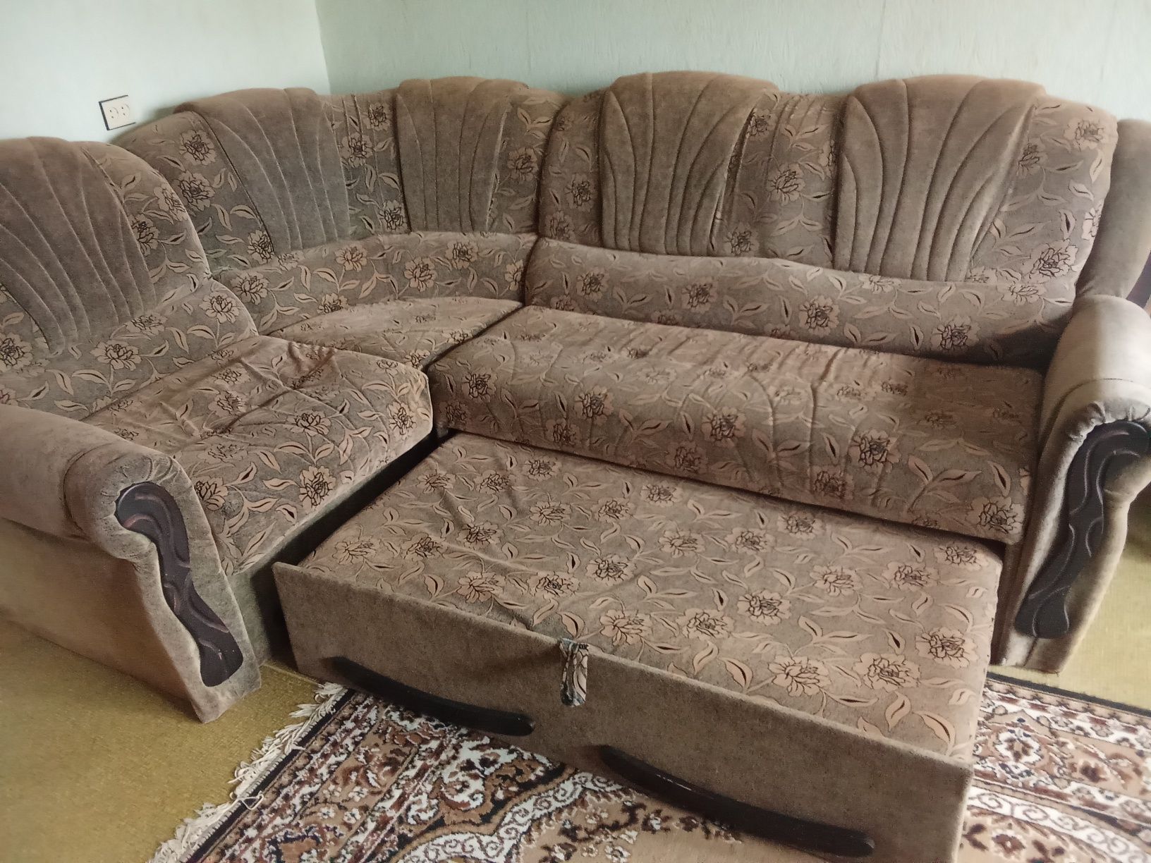 Продам мягкий уголок