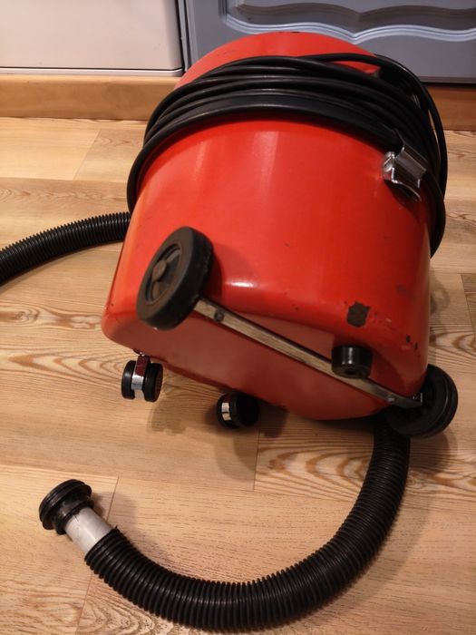 Aspirador industrial NUMATIC