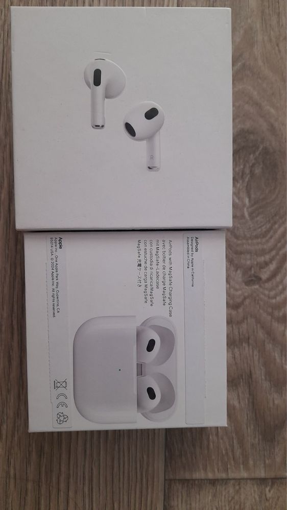 Продам оригінальні Apple AirPods 3 (MagSafe), б/в
