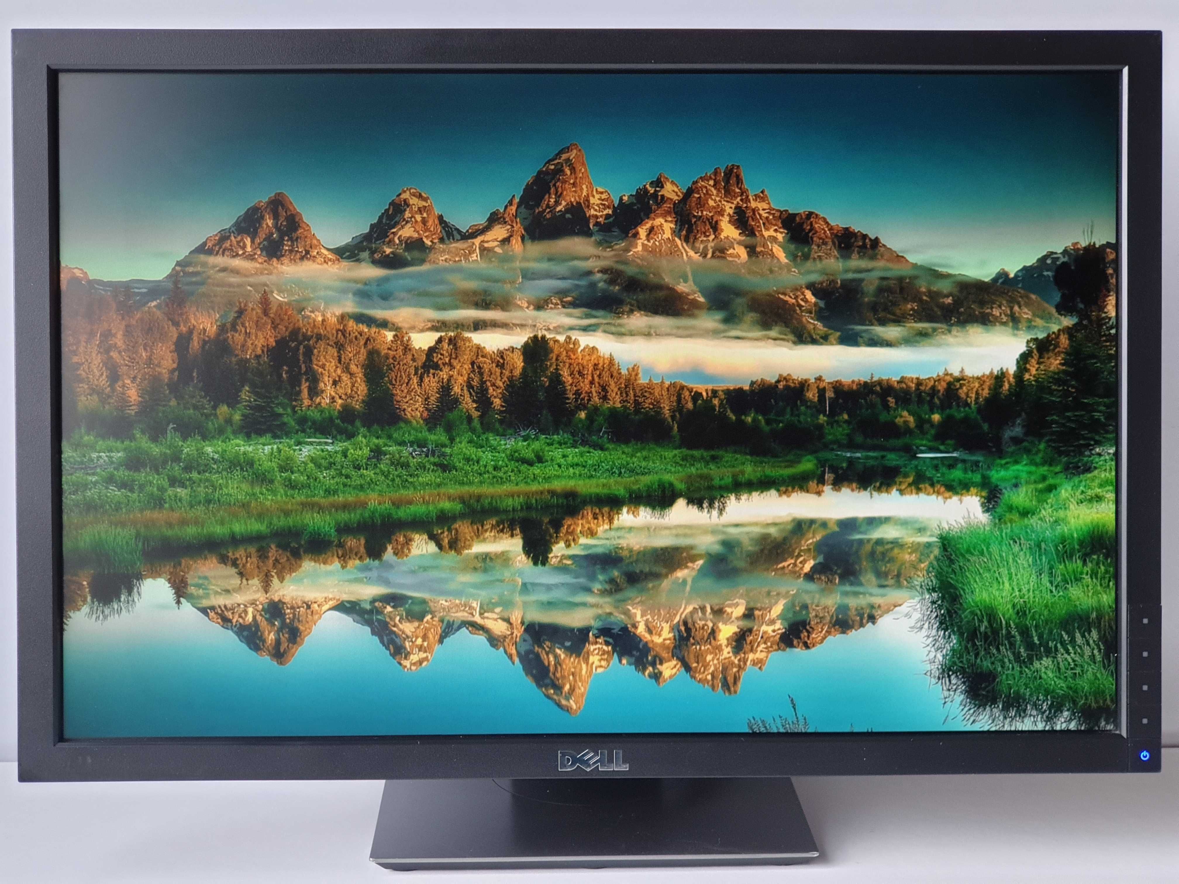 монітор 22" Dell  P2210 1680x1050 +кабель  VGA, DVI DisplayPort USB