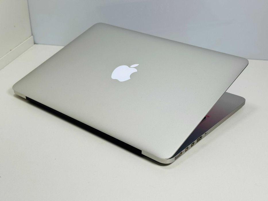 MacBook Pro 13 2015 i5 8GB RAM 256GB SSD Silver Super Stan