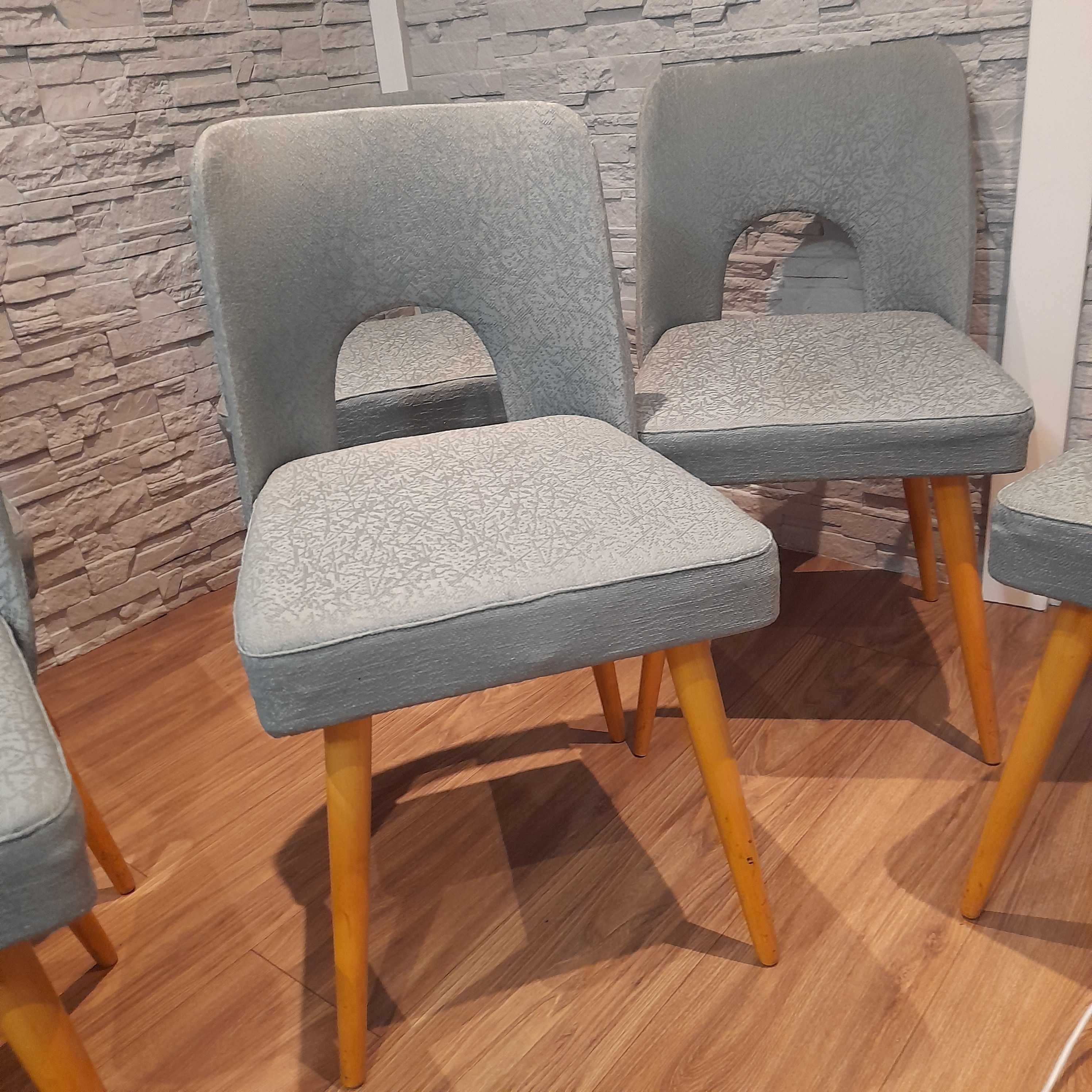Krzesła typu muszelka 1020 B