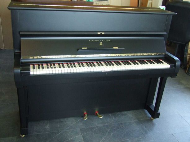 Pianino Steinway & Sons mod Z, czarne