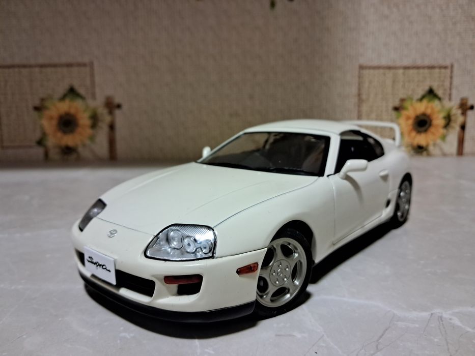 Масштабная модель 1/18 Toyota Supra MK4 A80 модель