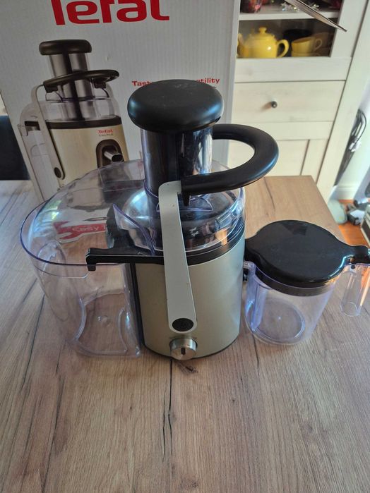 Sokowirówka TEFAL Easy Fruit model ZE58