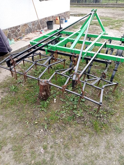 Культиватор 3 рядний з бороною Бомет