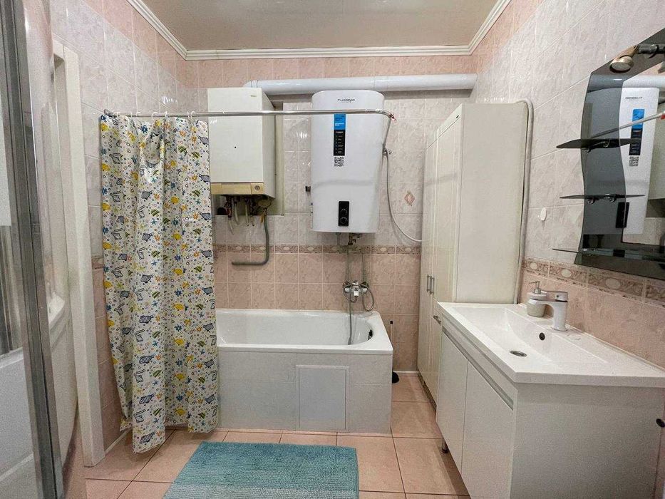 Продам 2-этажный дом в Подгородном, улица Низовая