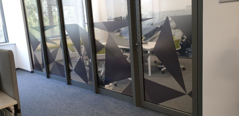 Druk wielkoformatowy, reklamy, tablice reklamowe, oklejanie okien szyb