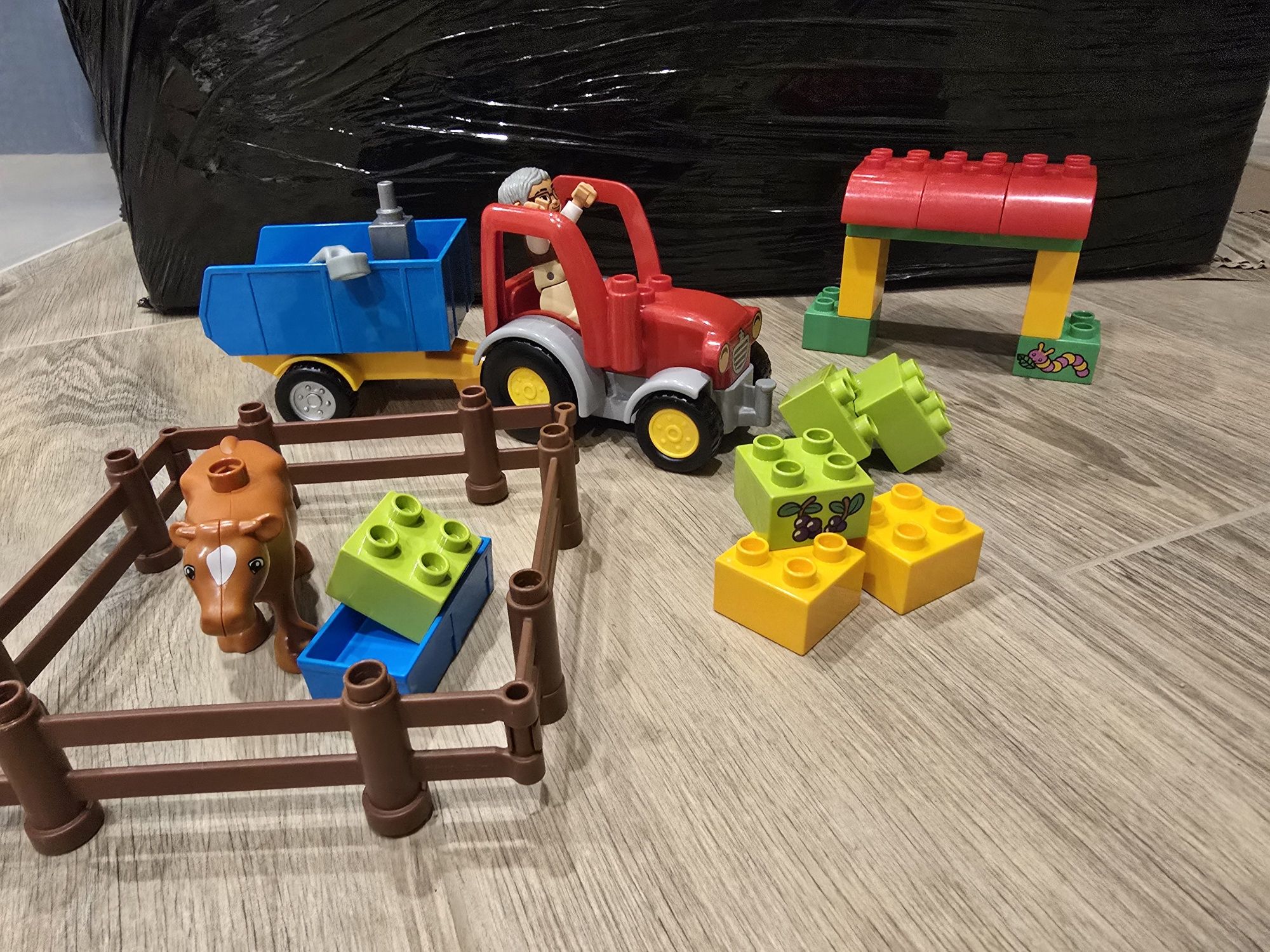 Lego duplo Farmery traktor 10524