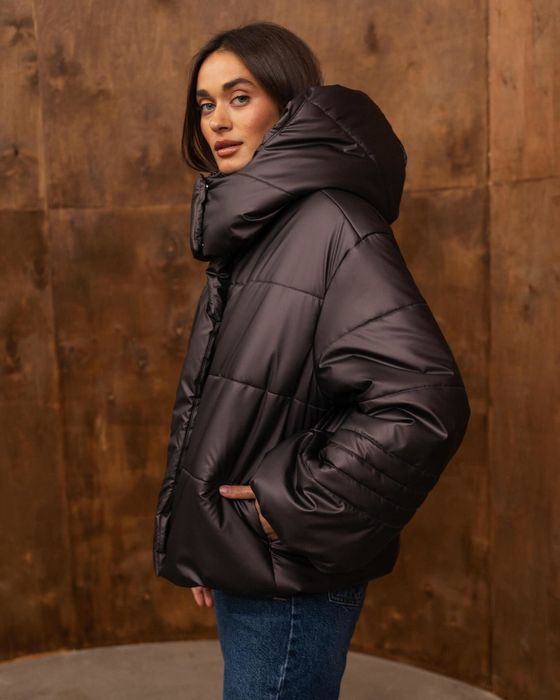 Зимня куртка в трендовому кольорі