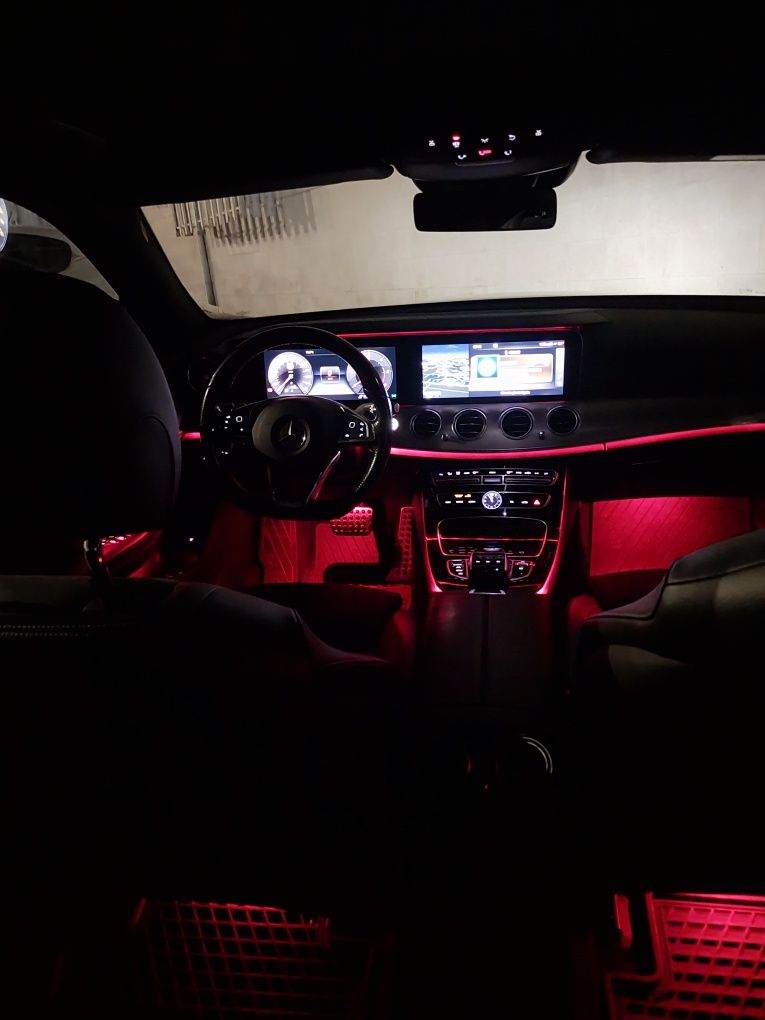 Mercedes-Benz E220d AMG 194cv  9G-TRONIC 
Transmissão: Caixa automátic