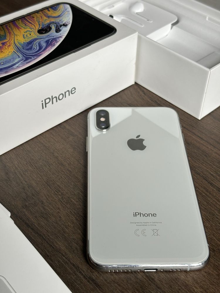 Iphone XS z pamięcią 64GB