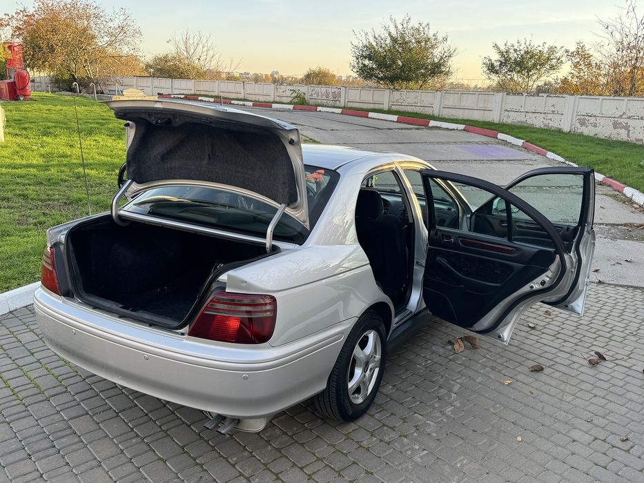 Продам Хонду Акорд 1.8 механика Срочно!