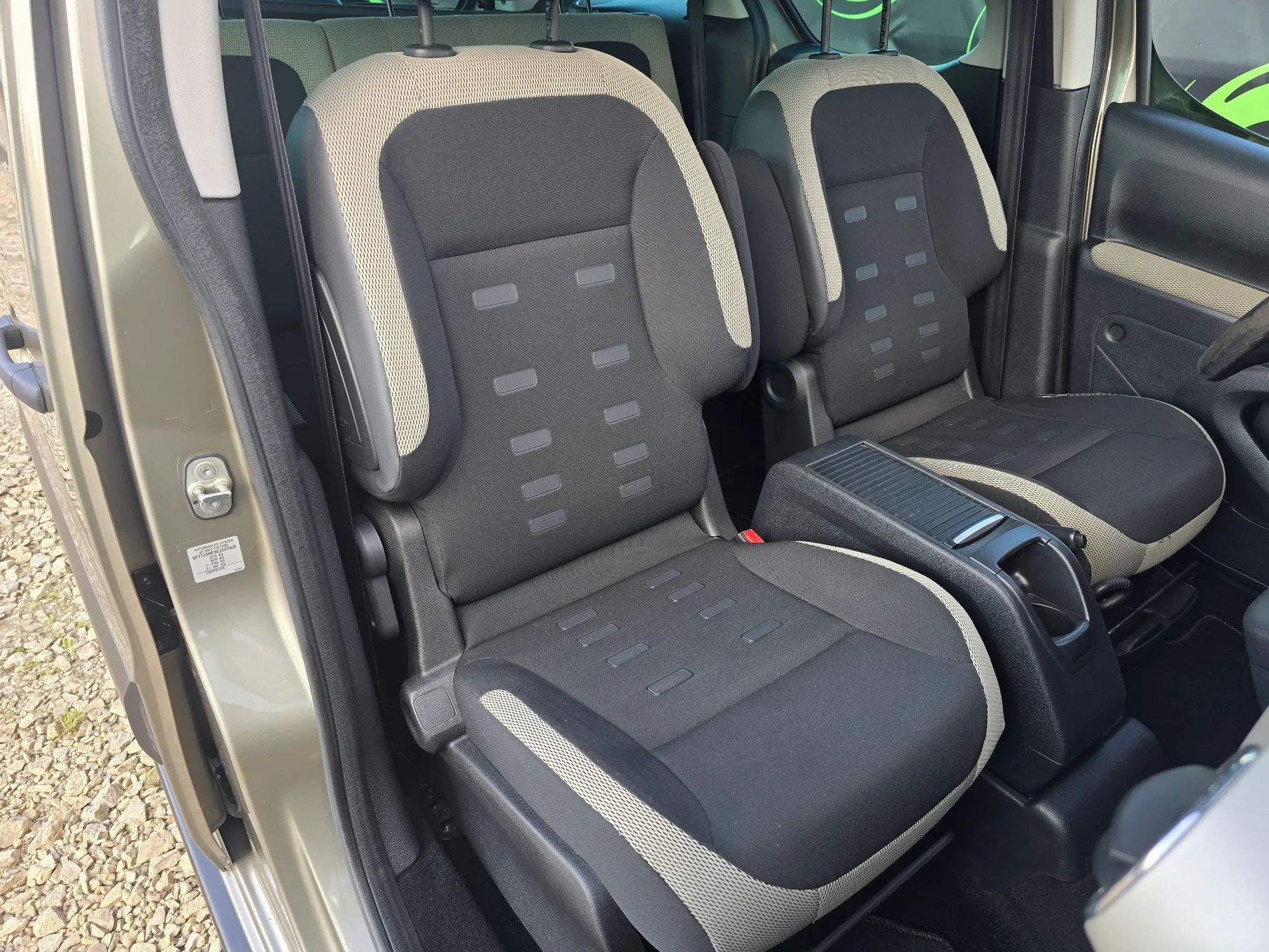 Citroën Berlingo automat panorama dach nawiewy ledy XTR