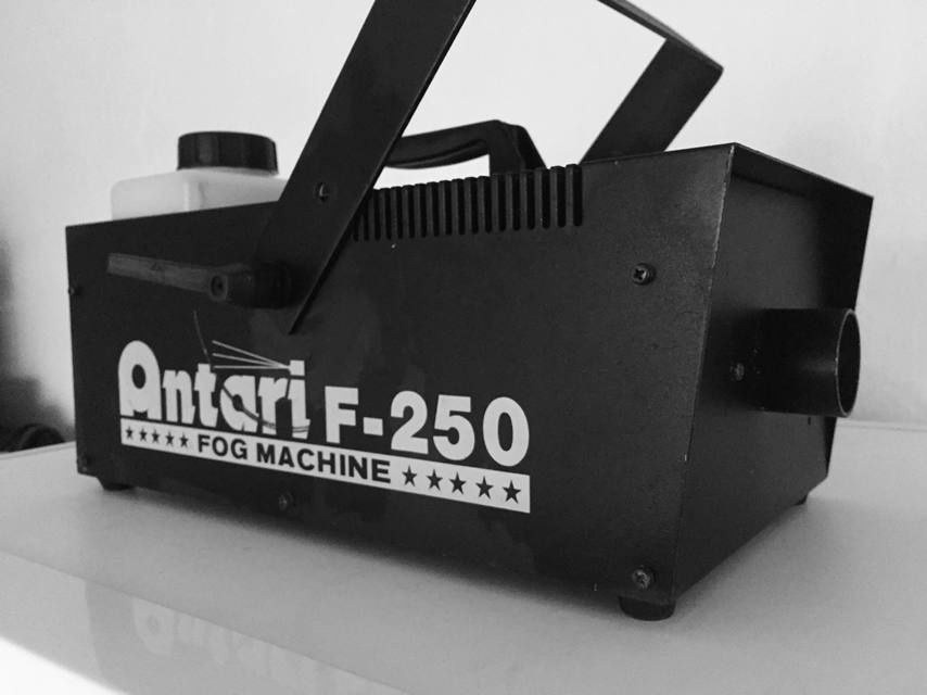 Antari F-250 Fog Smoke Machine дымовая машина с пультом управления