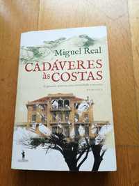 Livro "Cadáveres às Costas" - Miguel Real