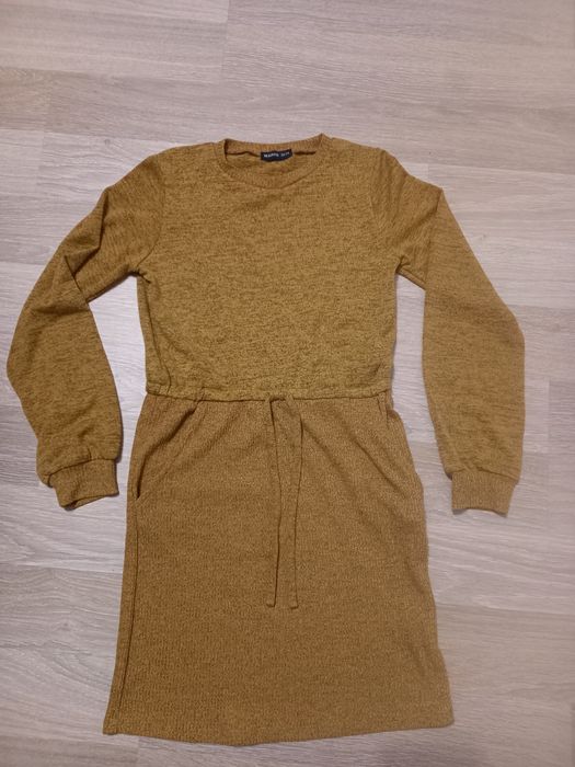 Sukienka dzianinowa Reserved rozm. 152