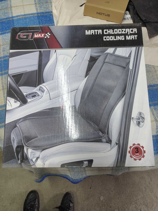 Mata chłodząca do auta (2sztuki)  NOWE