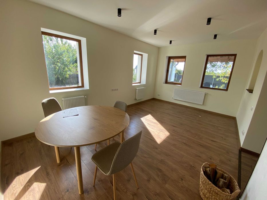 Такого будинку в Черкасах не знайти. Передмістя, 15 хв. с. Будище.