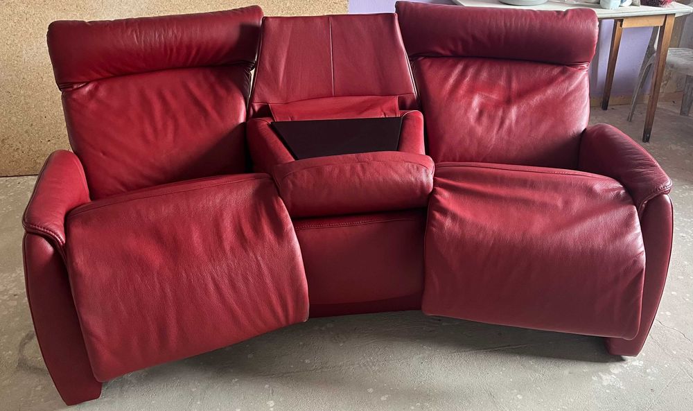 Skórzana sofa z funkcją relaks