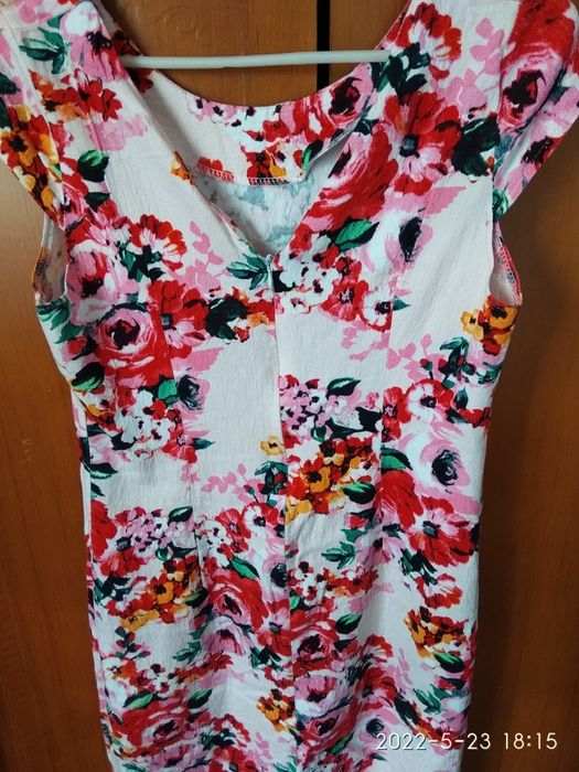 Красива літня сукня